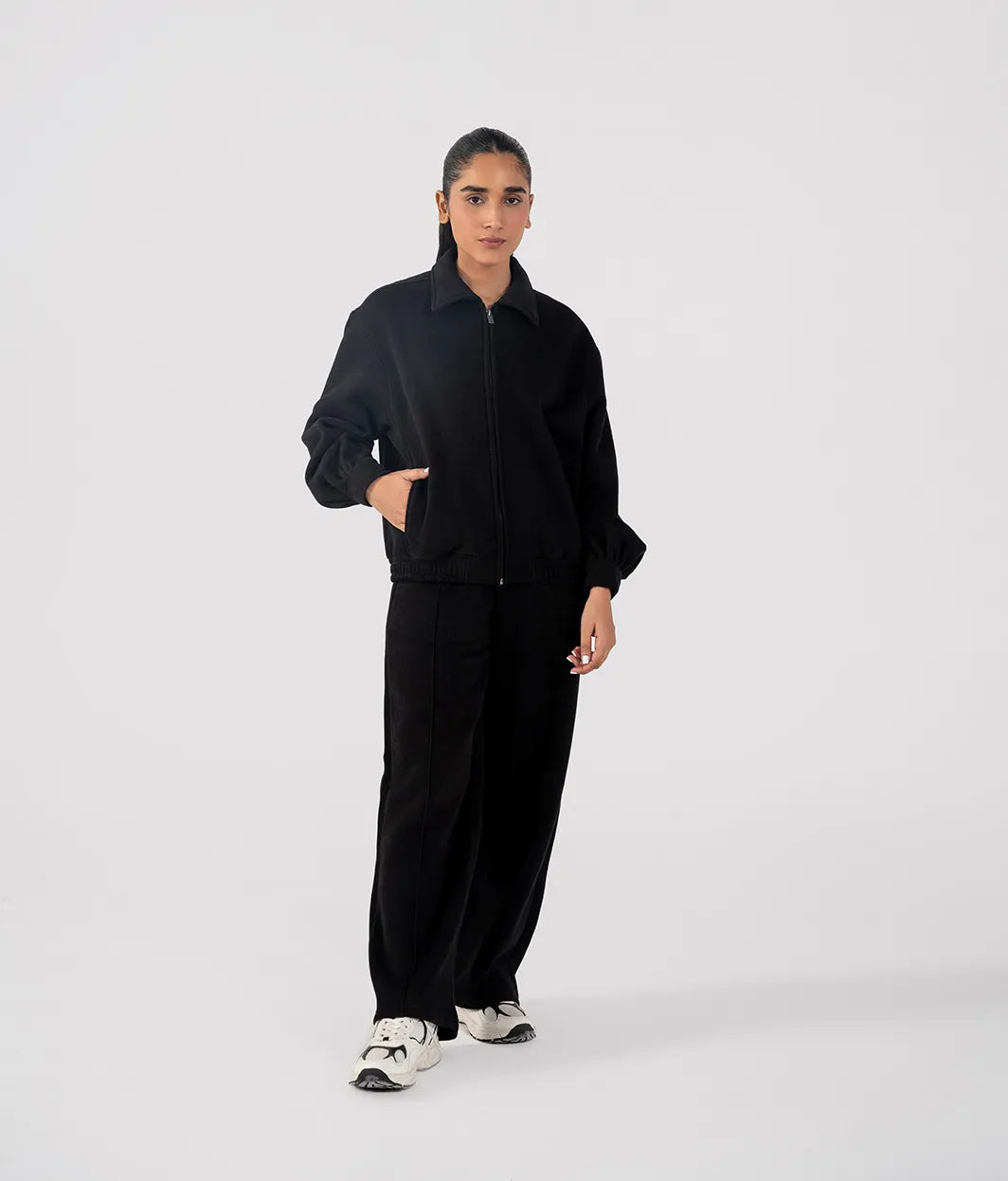 Ladies Collar Zip Jacket (Black)